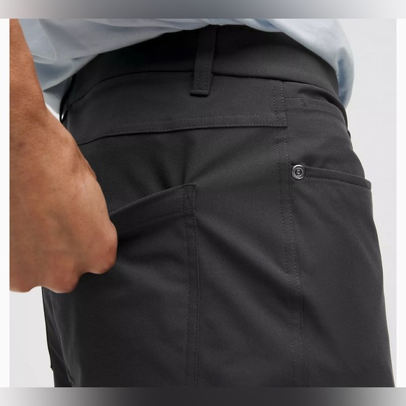 Lululemon ABC Pant Classic 28” in Obsidian. Men’s Size 38 x 28. - Picture 3 of 10